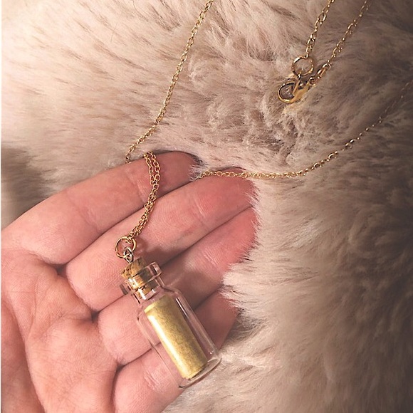 ‘Message in a Bottle’ Gold Necklace! - Picture 3 of 6